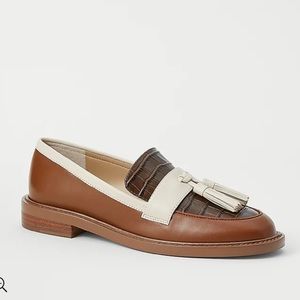 Embossed Chunky Tassel Leather Loafers NWOB